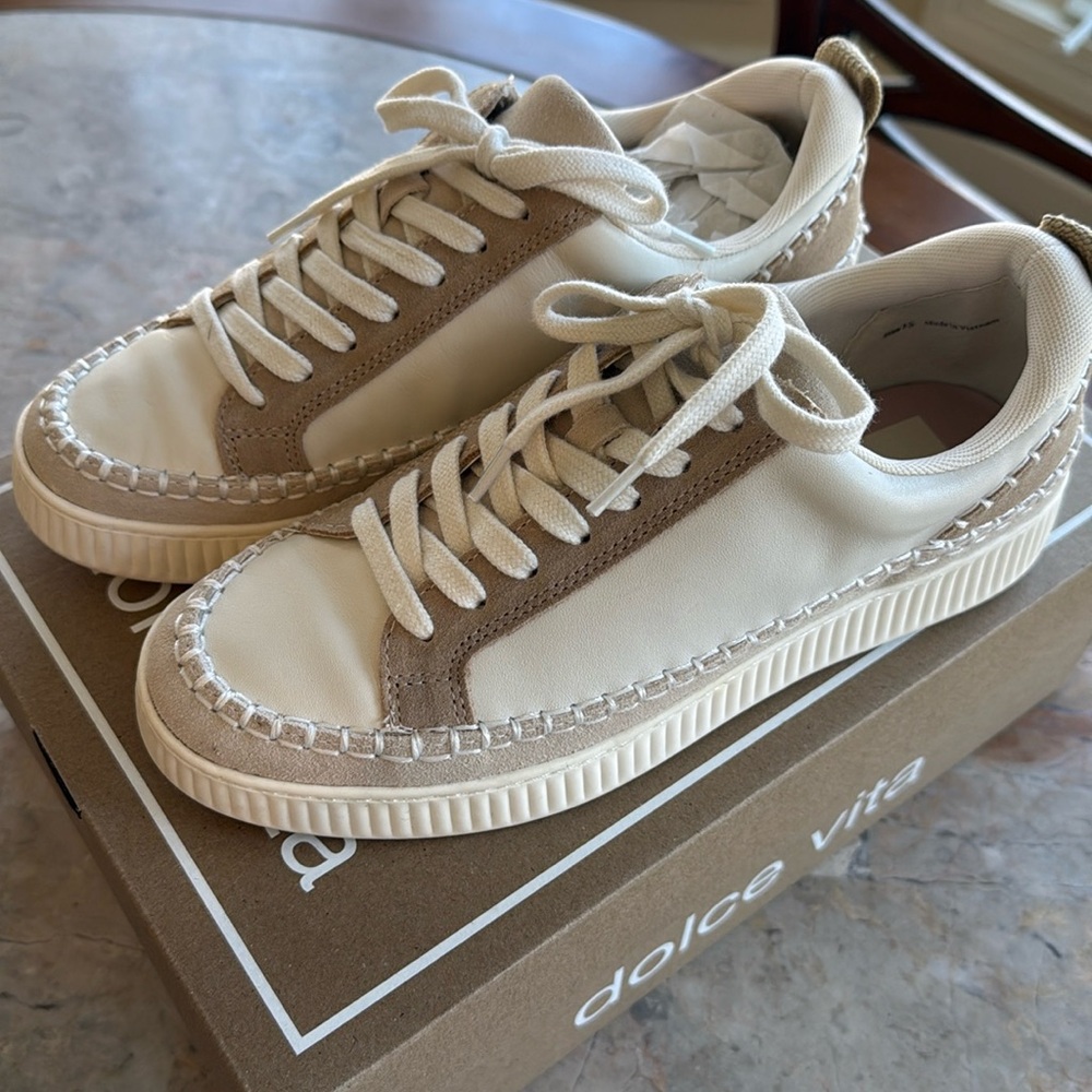 Dolce Vita ivory leather and suede shoes Size 7.5M